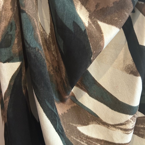 Exotic Dress - Picture 3 of 4